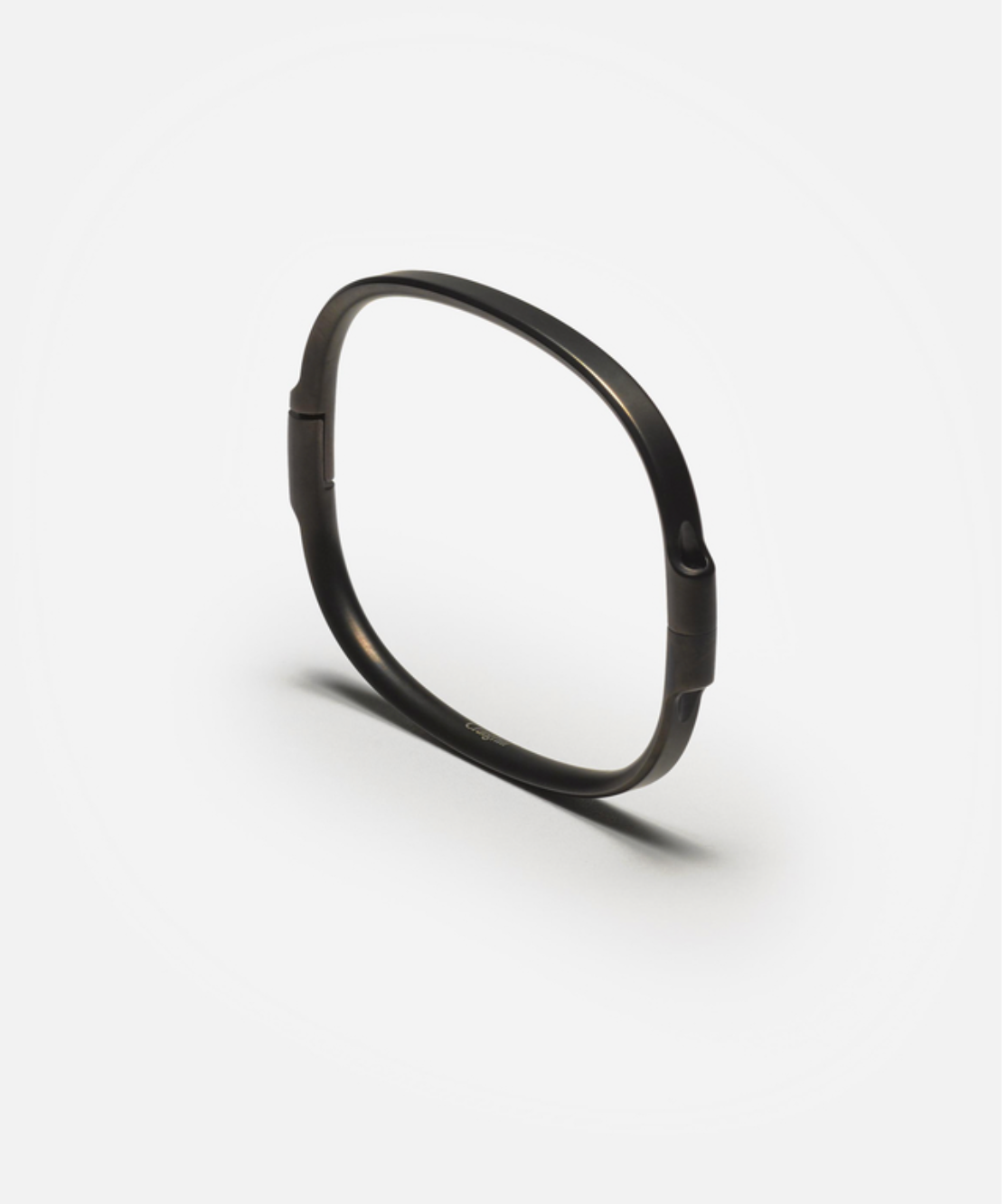 CRAIGHILL Swing Cuff-Vapor Black | Men Collective