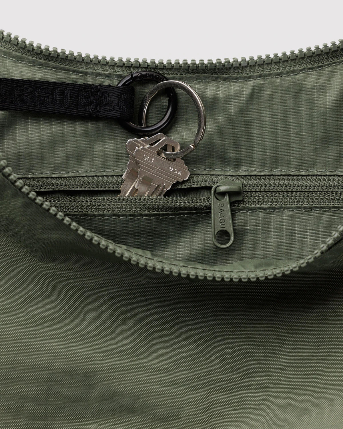 BAGGU Caper Medium Nylon Crescent Bag