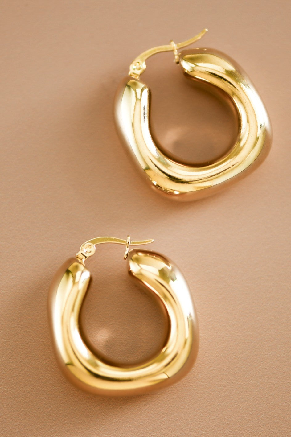 Geometric Hoops