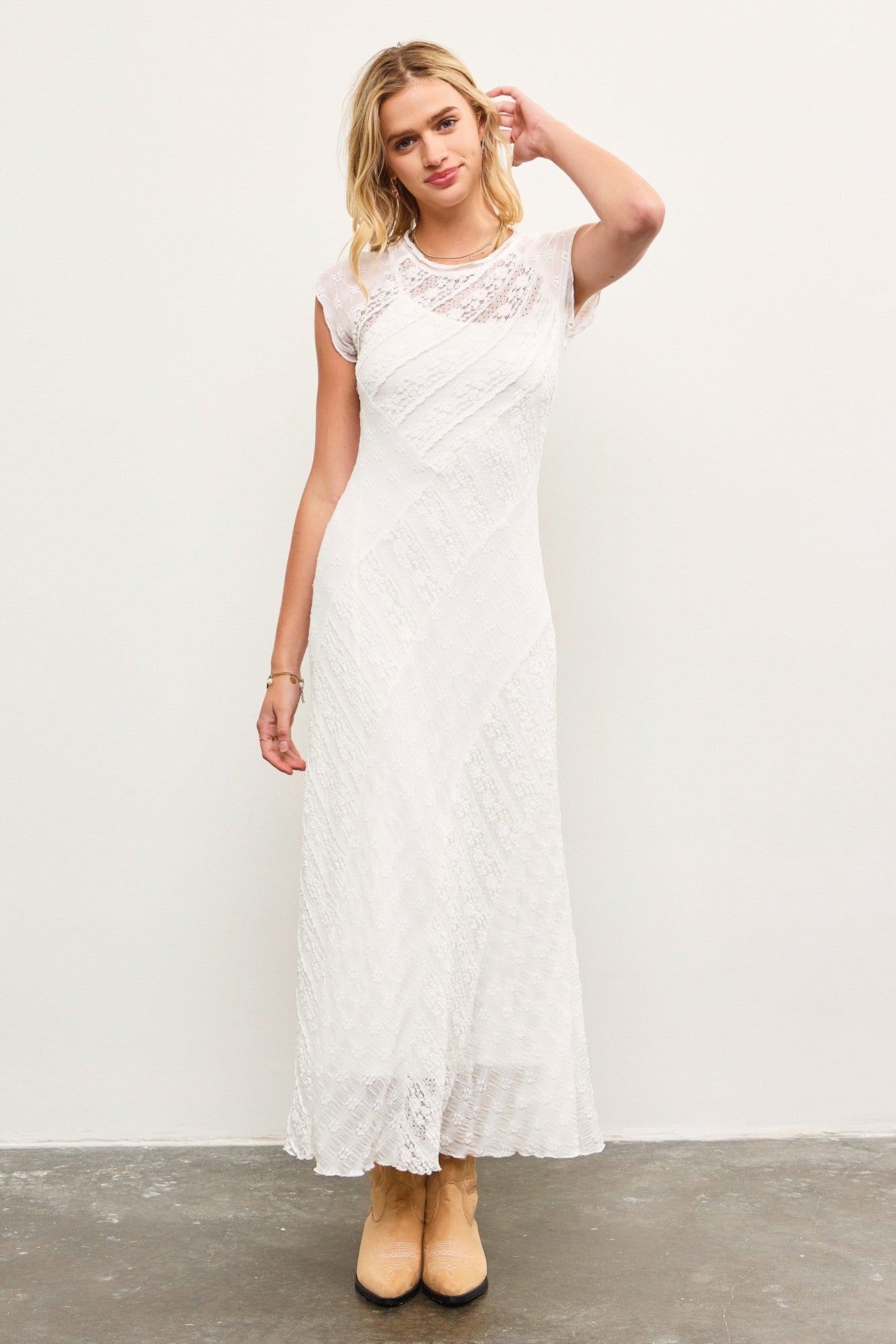 Cap Sleeve Line Detailed Mixed Lace Dress