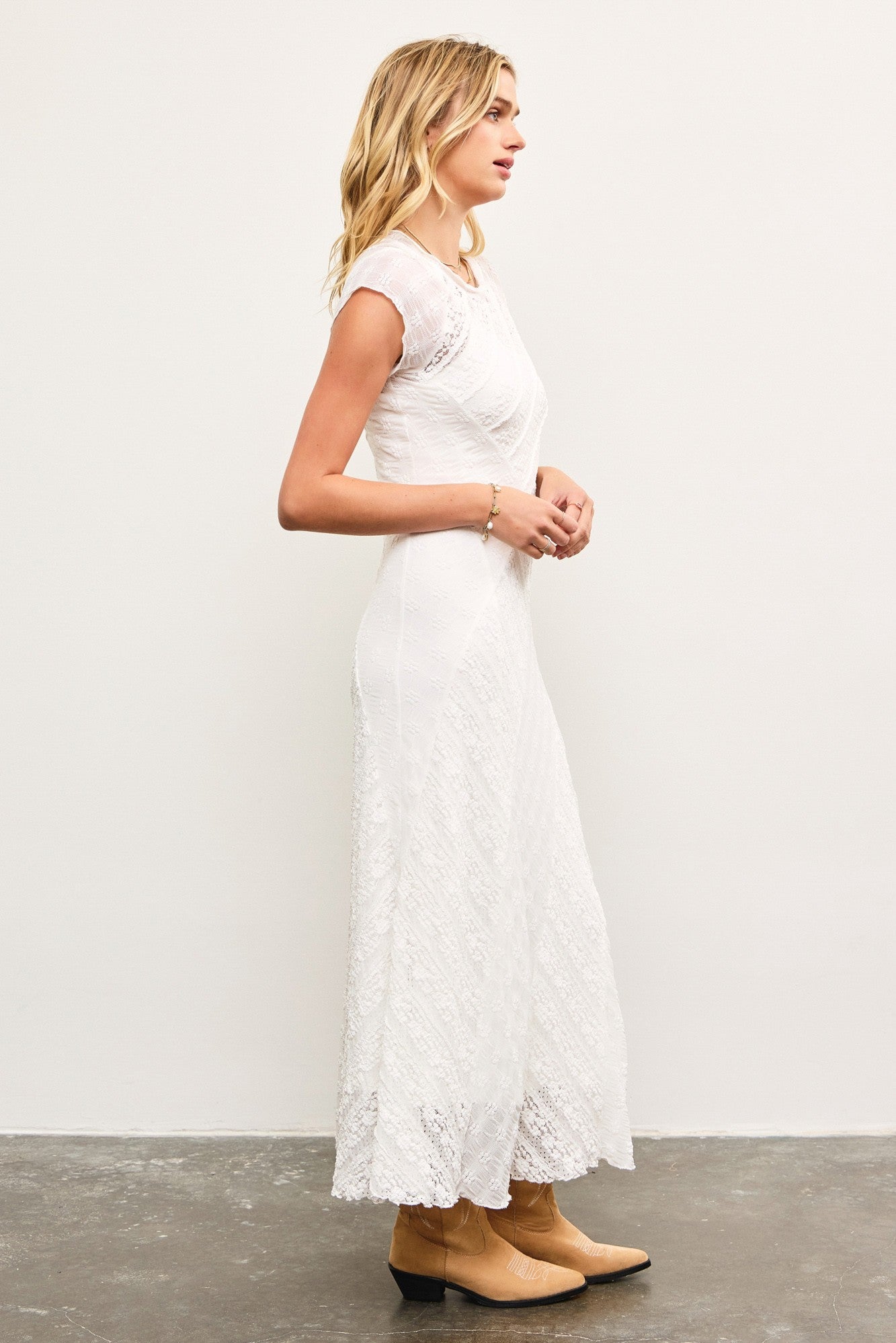 Cap Sleeve Line Detailed Mixed Lace Dress