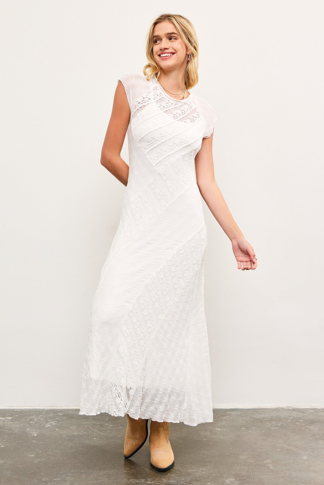 Cap Sleeve Line Detailed Mixed Lace Dress