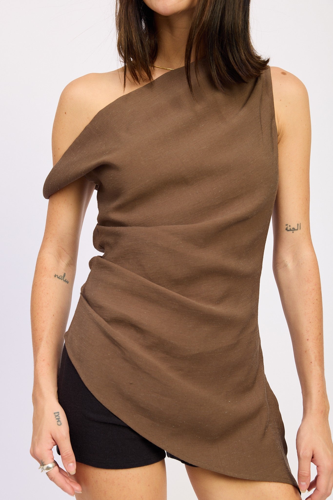 Marron Asymetrical Off Shoulder Ruched Top