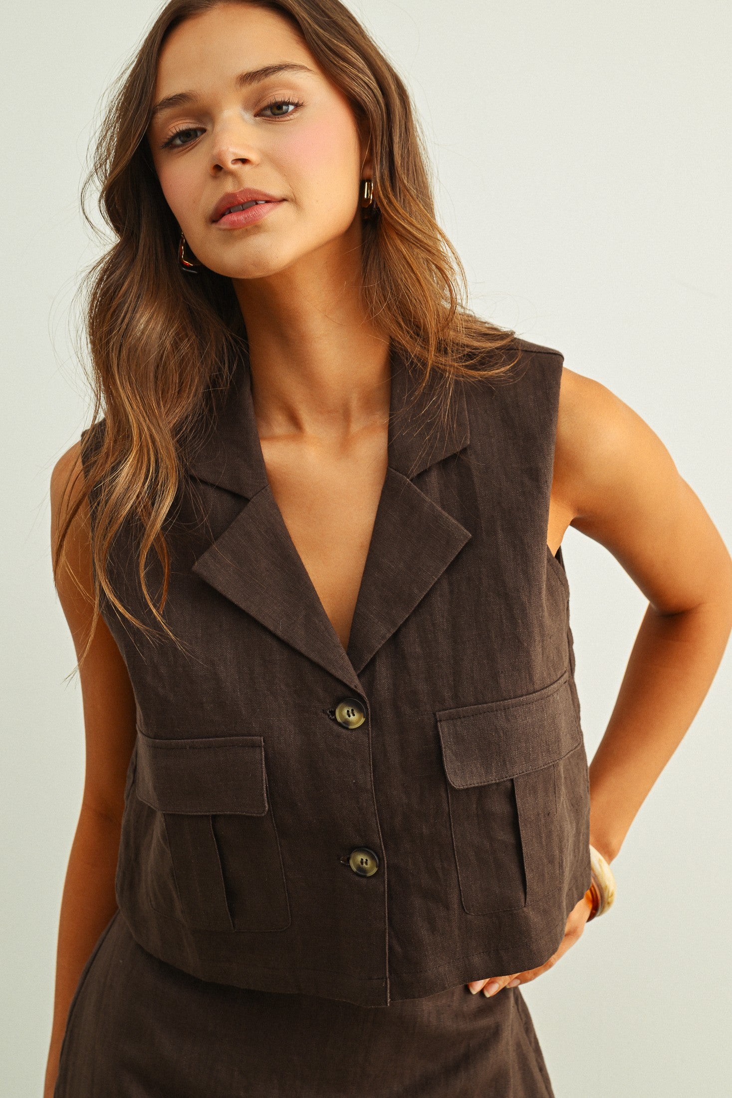 Sleeveless Linen Cargo Vest