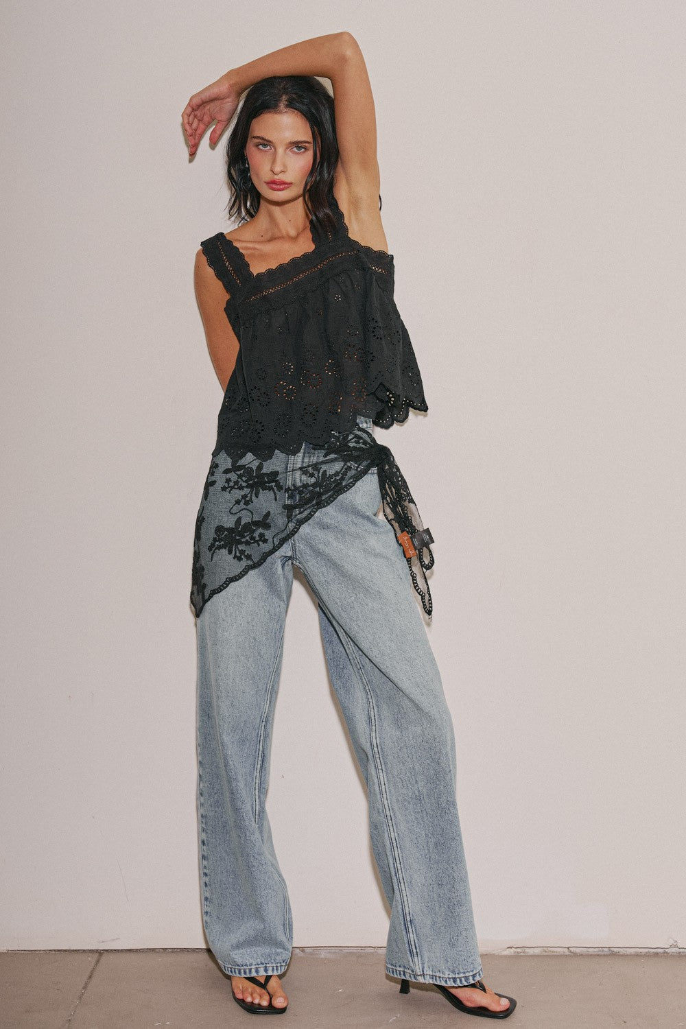 Ladies Woven Cotton Eyelet Top With Scallop Edge Lace Trim