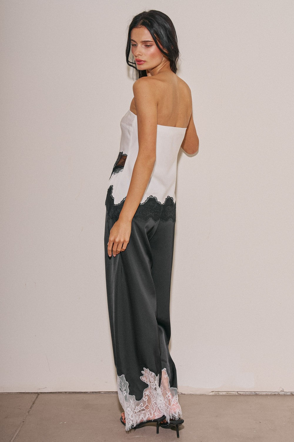 Woven Pants W/ Lace Details