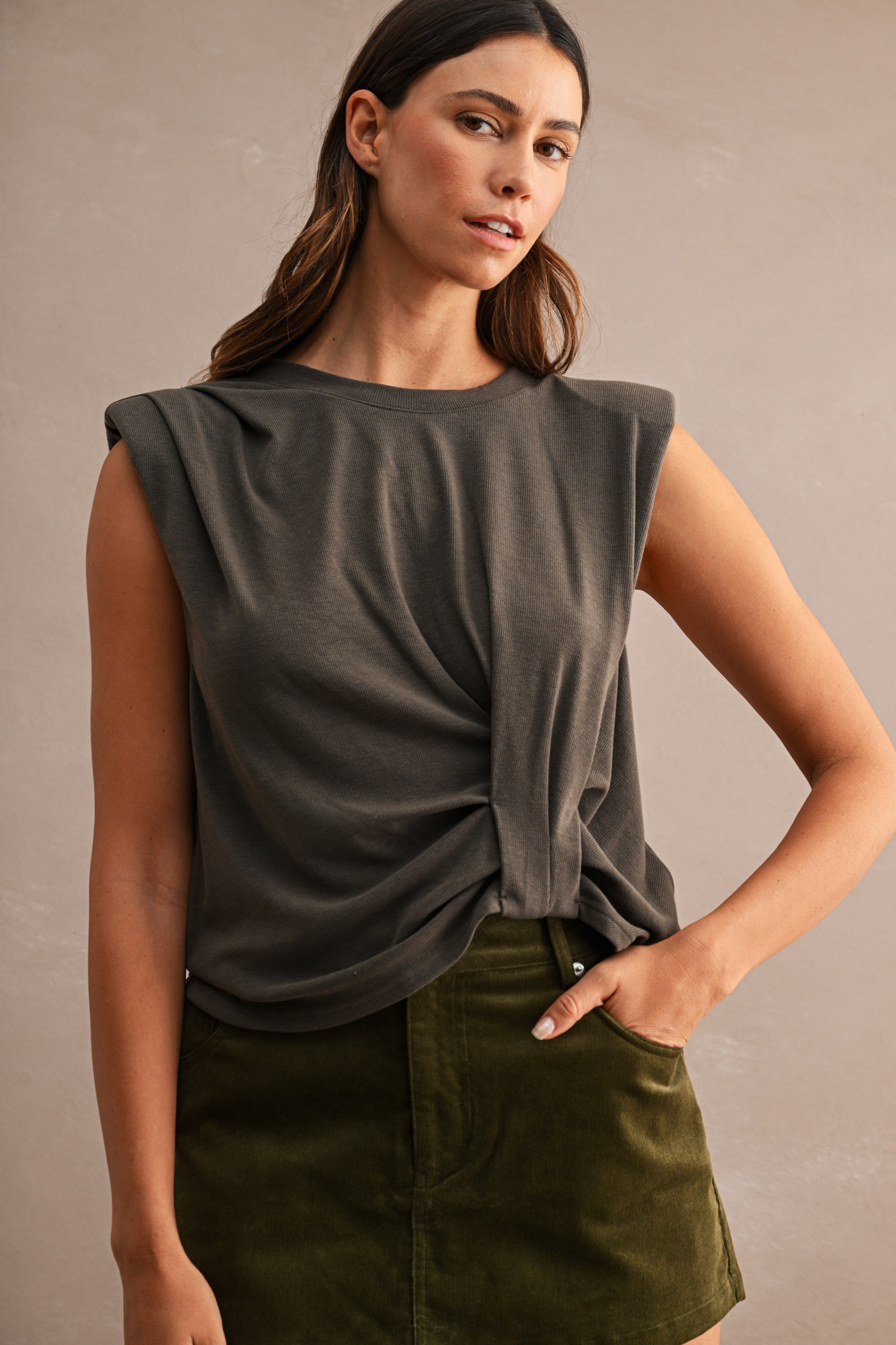 Sleeveless Round Neck Twist-front Hem Top With Shoulder Pads