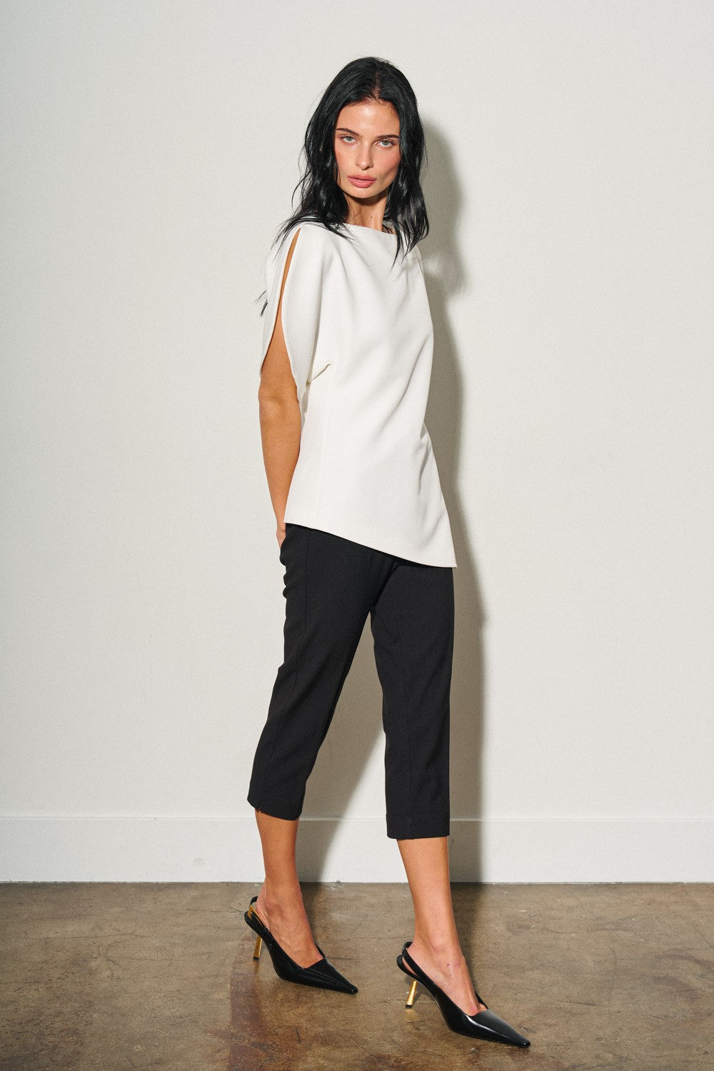 Ladies Woven Balloon Sleeve Top