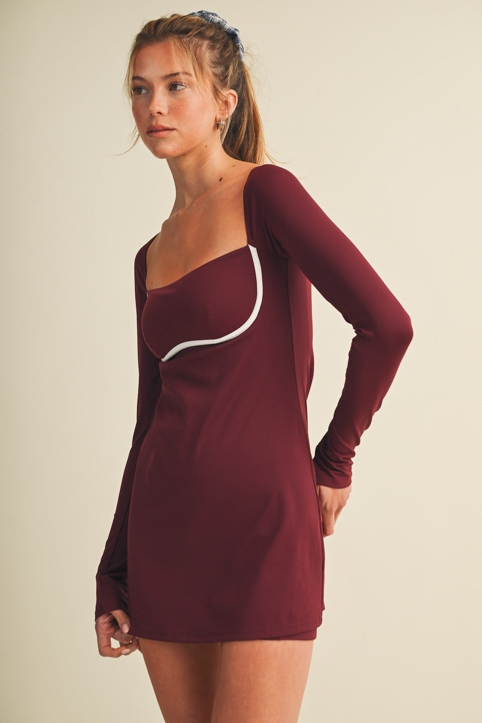Burgundy Long Sleeve Sweetheart Dress