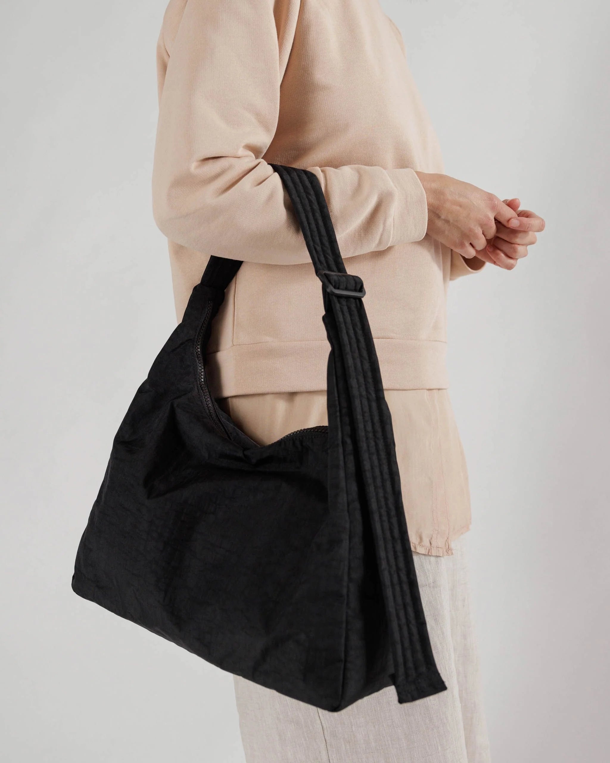 Baggu Nylon Shoulder Bag - Black | Collective Request 