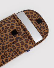 Baggu Puffy Laptop Sleeve 16" - Leopard