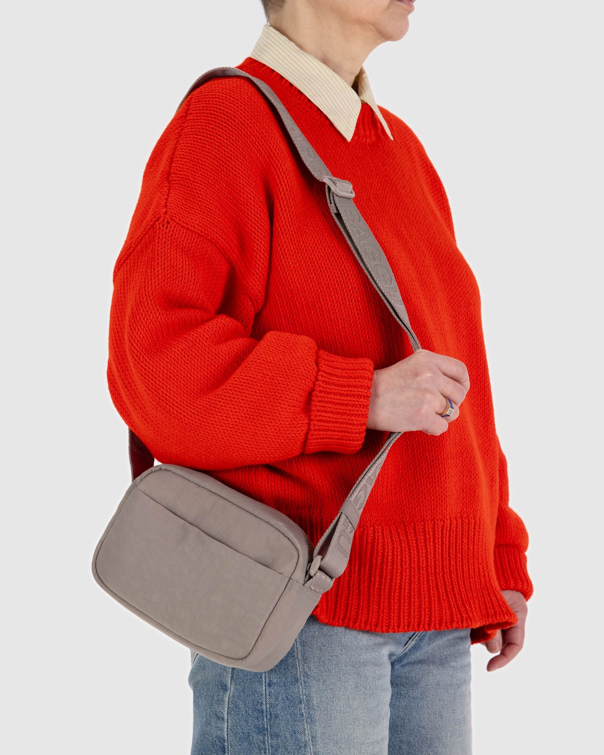 Baggu Camera Crossbody Dove | Collective Request 