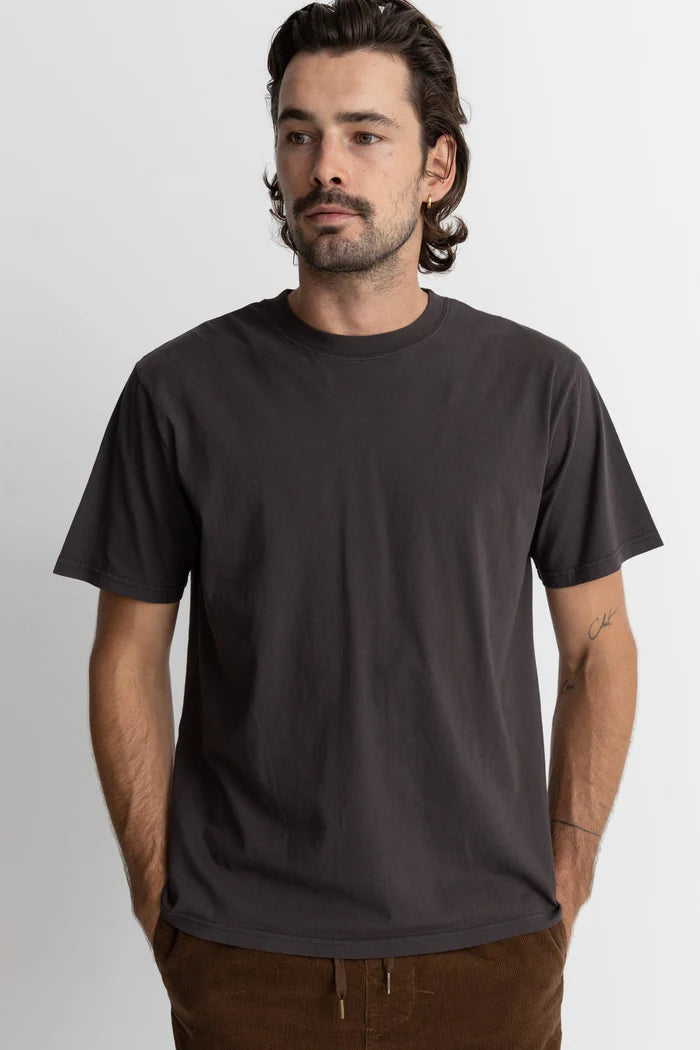 CL21M-CT08-CLASSIC-VINTAGE-TEE-BLACK-1_eed5365b-7dd9-4b0d-b010-2a4fb038c908_700x_jpg.webp