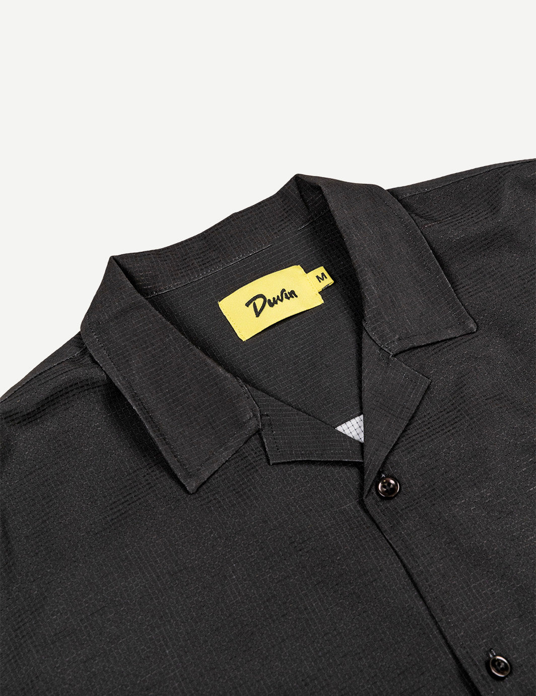 buttonupwebphotos_0003s_0021_Duvin_Spring24_Mens_PerformanceButtonup_Basics_Black_Label.jpg