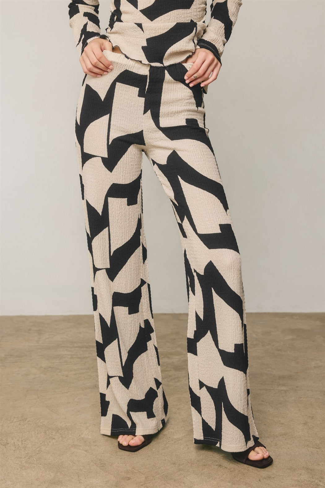 Abstract Terrace Pull On Pants