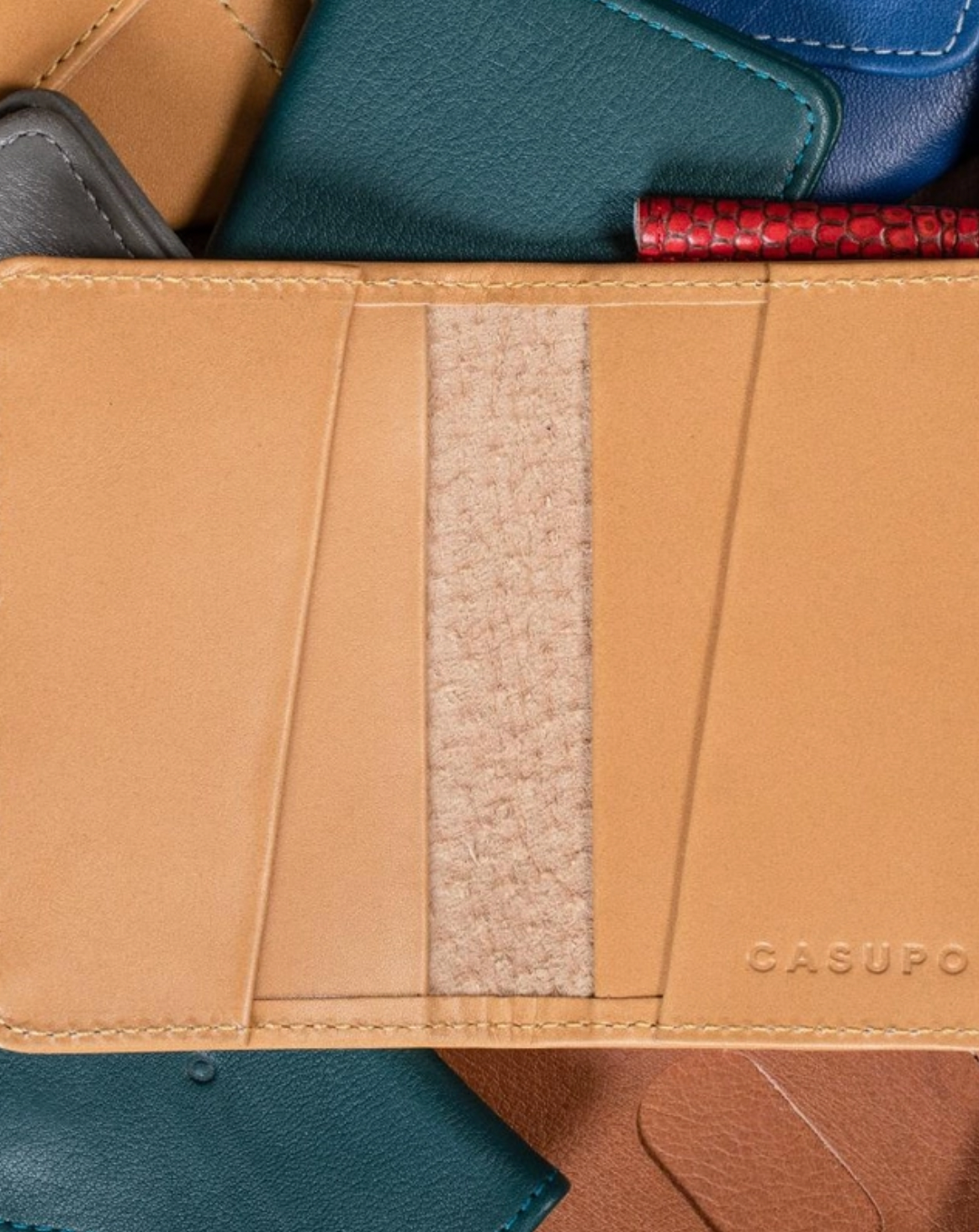 Casupo Compact Bifold Wallet in Ginger