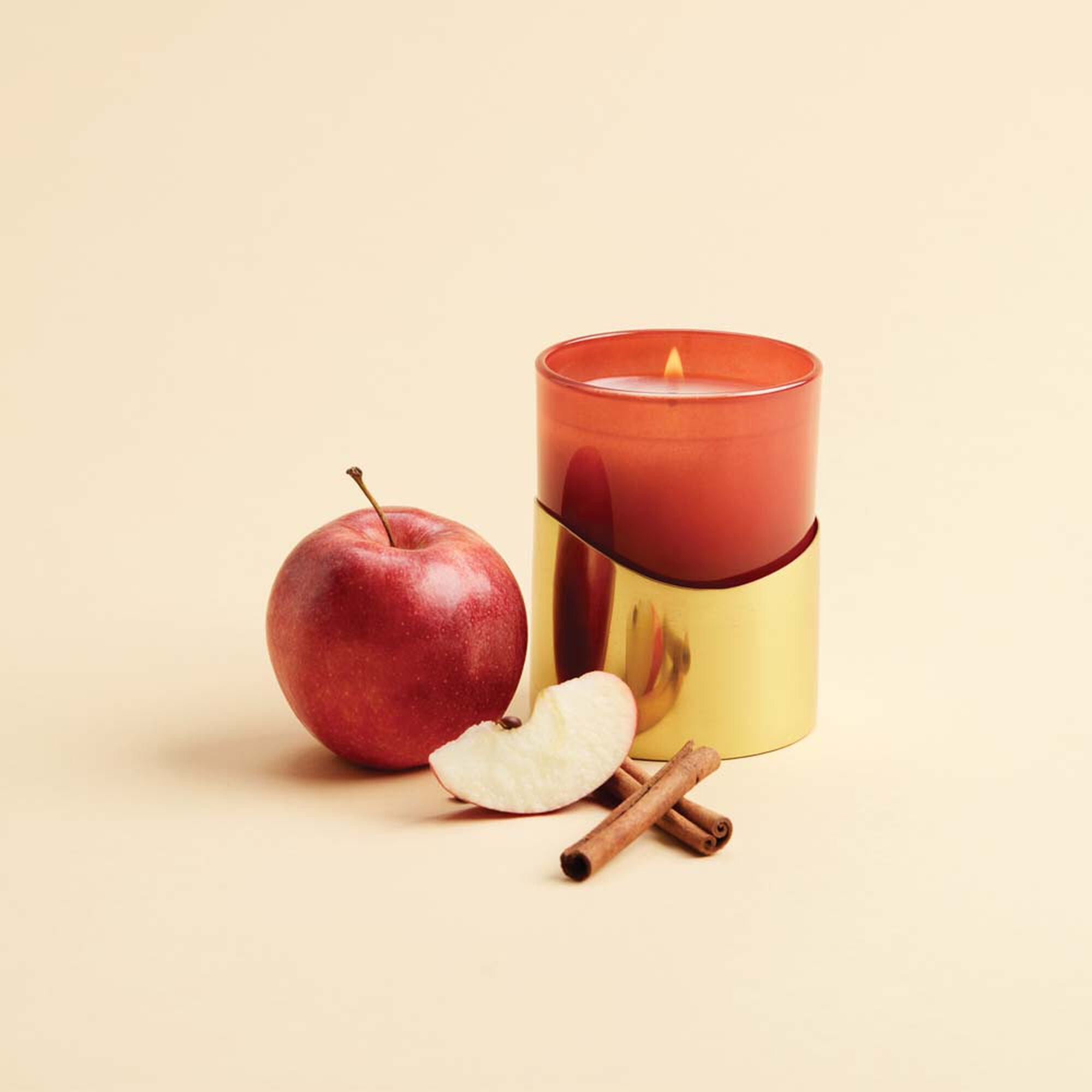 simmered-cider-candle-with-apple-holiday-2021-2000x2000.jpg